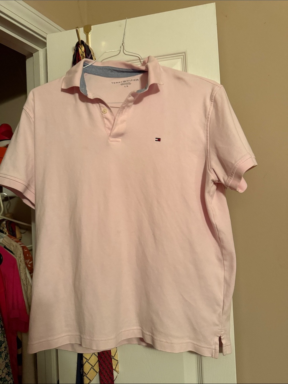 Tommy Hilfiger Men’s Pale Pink Polo Shirt with Flag Logo size large